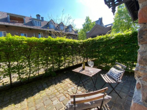 Landmarked courtyard / Central / Trade Fair